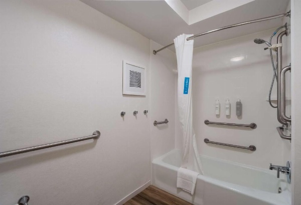 Hampton Inn By Hilton Columbia-I-26 Airport Area image 19